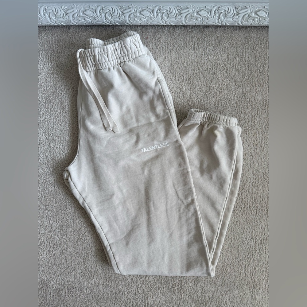 TALENTLESS Women's Lightweight Crewneck Sweatsuit - Cement